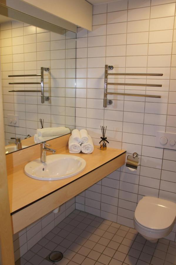Zaliasis Slenis - Self Check-In Hotel - Free Parking Aukstkiemiai Exterior photo